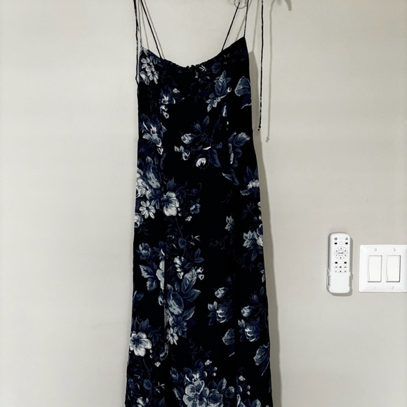 Reformation Midi Juliette Dress Size 2 Navy Blue Floral - Picture 2 of 5